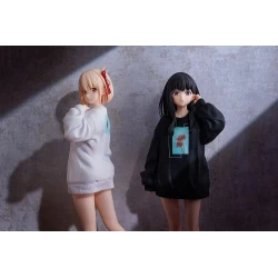 Lycoris Recoil figurine Chisato Nishikigi: Oversized Sweatshirt Ver. Phat!