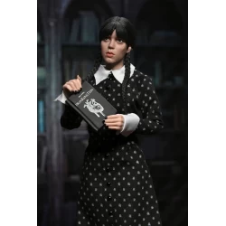 Figurine Wednesday (Classic Dress) - Neca