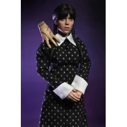 Figurine Wednesday (Classic Dress) - Neca