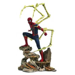 Avengers Infinity War Marvel Movie Gallery statuette Iron Spider-Man Diamond Select