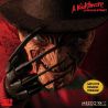 Nightmare On Elm Street figurine parlante Mega Scale Freddy Krueger Mezco Toys