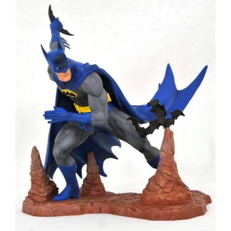 DC Comic Gallery statuette Batman by Neal Adams Exclusive Diamond Select