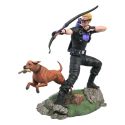 Marvel Comic Gallery statuette Hawkeye with Pizza Dog Diamond Select