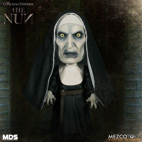 La Nonne figurine MDS Mezco Toys La Nonne figurine MDS Mezco Toys