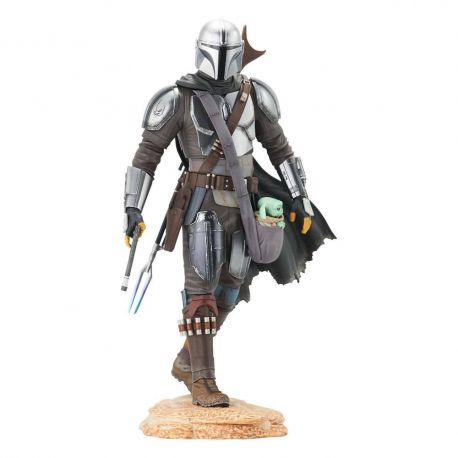 Star Wars The Mandalorian statuette Premier Collection The Mandalorian with The Child Gentle Giant