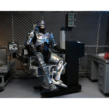 RoboCop figurine Ultimate Battle Damaged RoboCop with Chair Neca