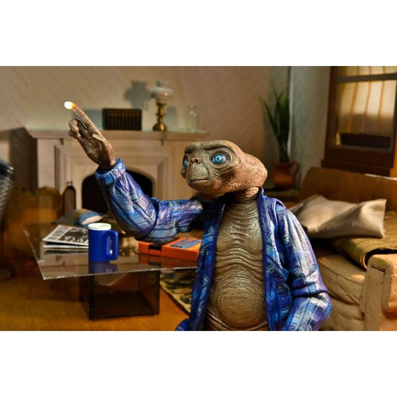 E.T., l'extra-terrestre figurine Ultimate Telepathic E.T. Neca - France  Figurines