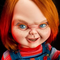 Chucky, la poupée de sang poupée Plush Body Chucky Ultimate Doll Trick Or Treat Studios