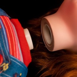 Chucky, la poupée de sang poupée Plush Body Chucky Ultimate Doll Trick Or Treat Studios